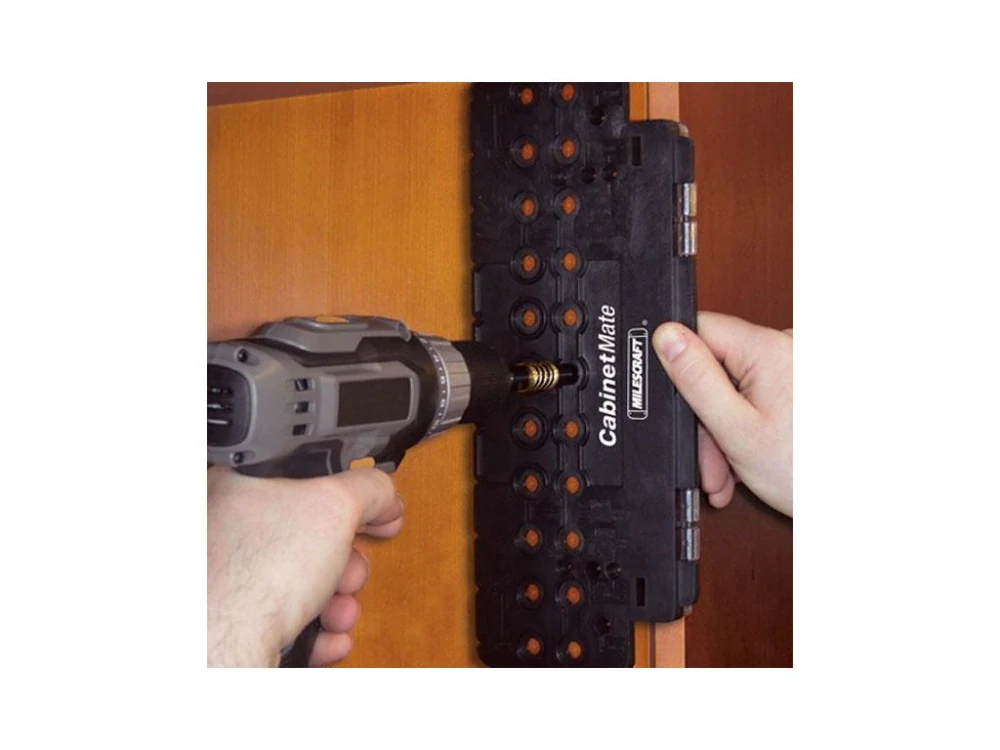 Přípravek na vrtání policových podpěr, Milescraft, CabinetMate, M1366B