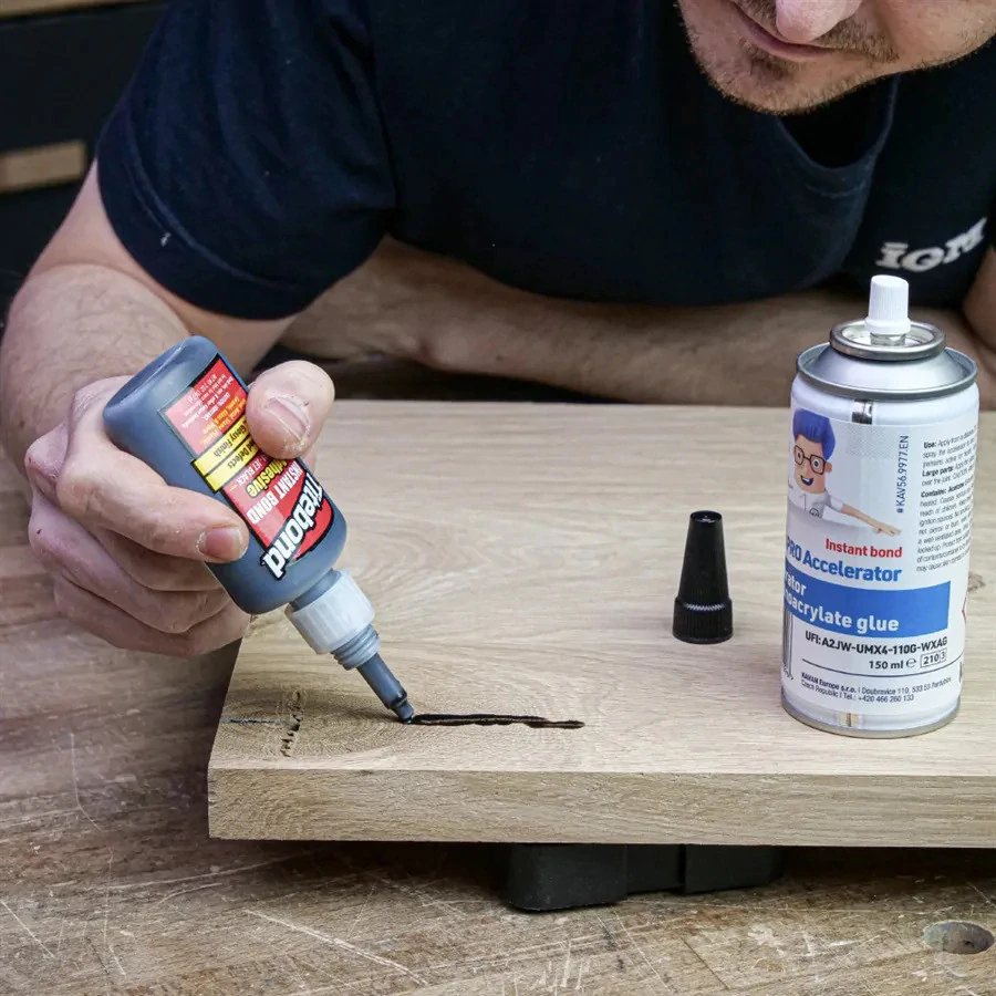 Titebond Instant Medium Jet Black Rychleschnoucí lepidlo - 59ml, 123-8211