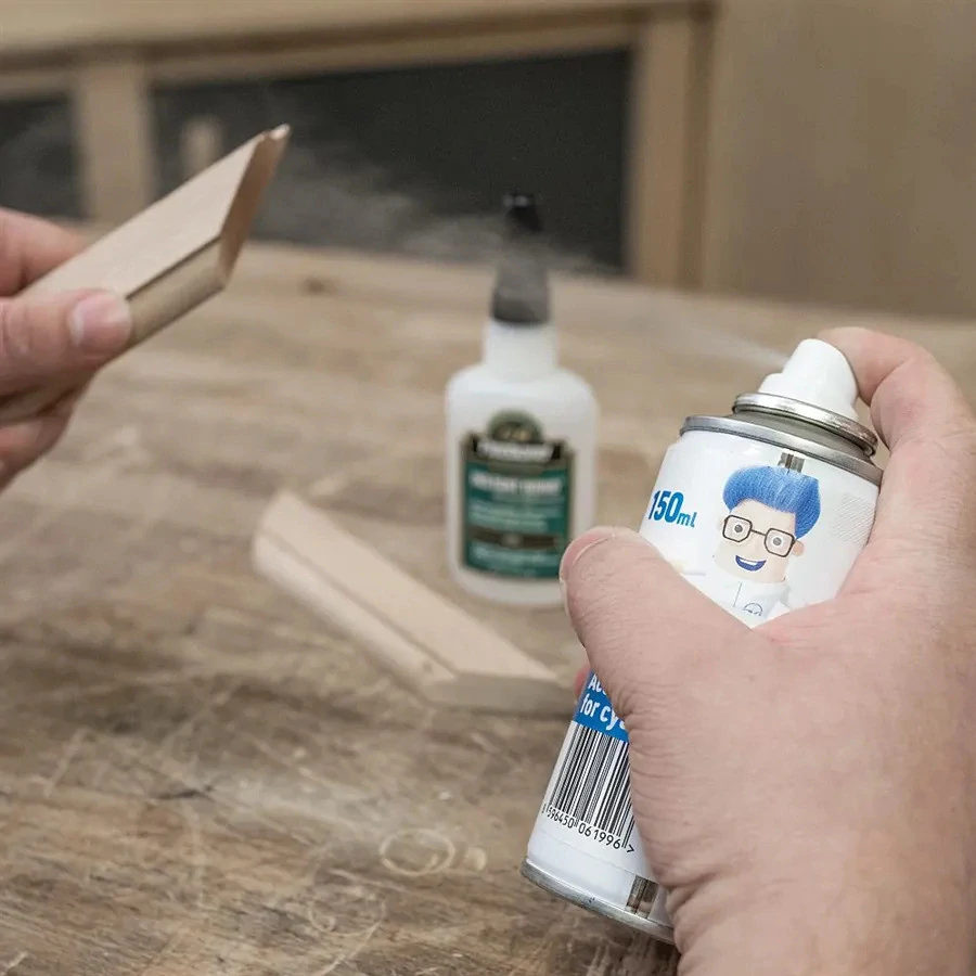 Aktivátor CA, 200 ml, spray, 154-KAV56.9978.EN