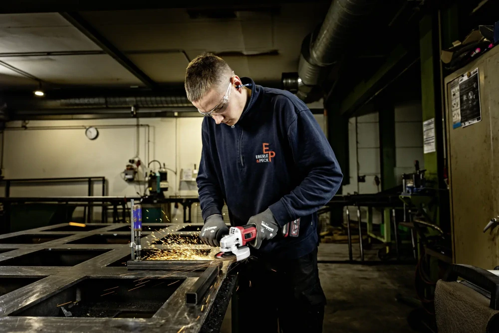 Aku-úhlová bruska 18,0 V Light Duty, 125 mm, L 125 18.0-EC LD/5.0 Set, FLEX