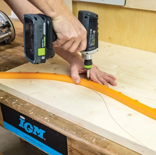 Flexibilní šablona pro frézování oblouků a křivek - 2000x18x18mm, FLF-182000, IGM 