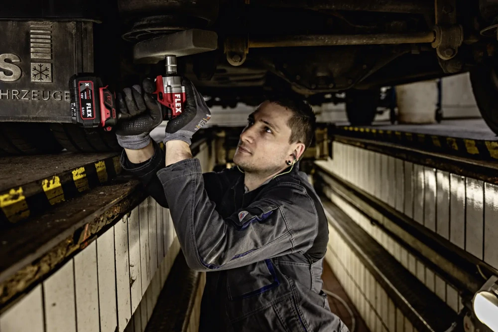 Kompaktní aku-rázový utahovák 18 V, IW 1/2" 400 18.0-EC C, FLEX