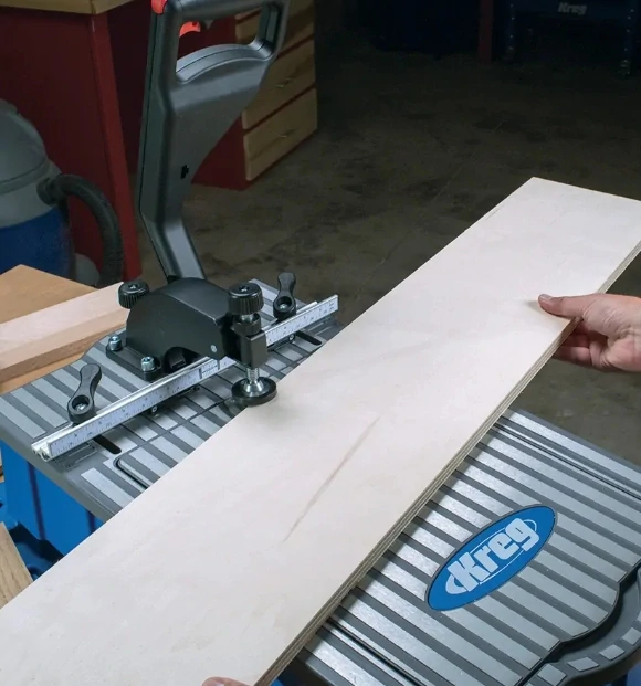 Foreman Svrtávací stroj na skryté šroubové spoje, DB210-EUR, Kreg 