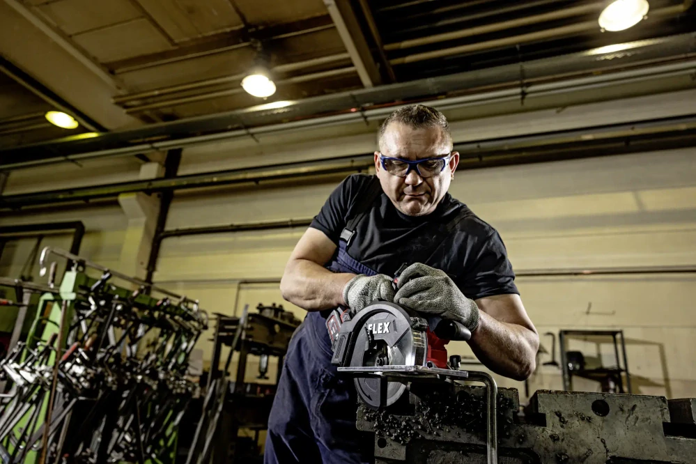 Aku ruční okružní pila na kov 18 V, CSM 57 18-EC C, FLEX