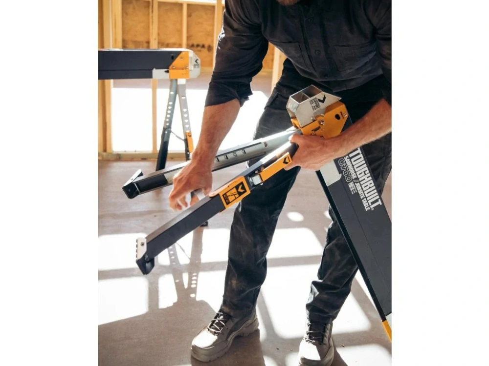 1 x pár skládacích stavebních koz s nosností 1180 kg, C700/2, ToughBuilt