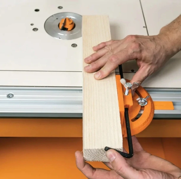 Úhlové pravítko pro frézovací stolky, FRT2-999, IGM 